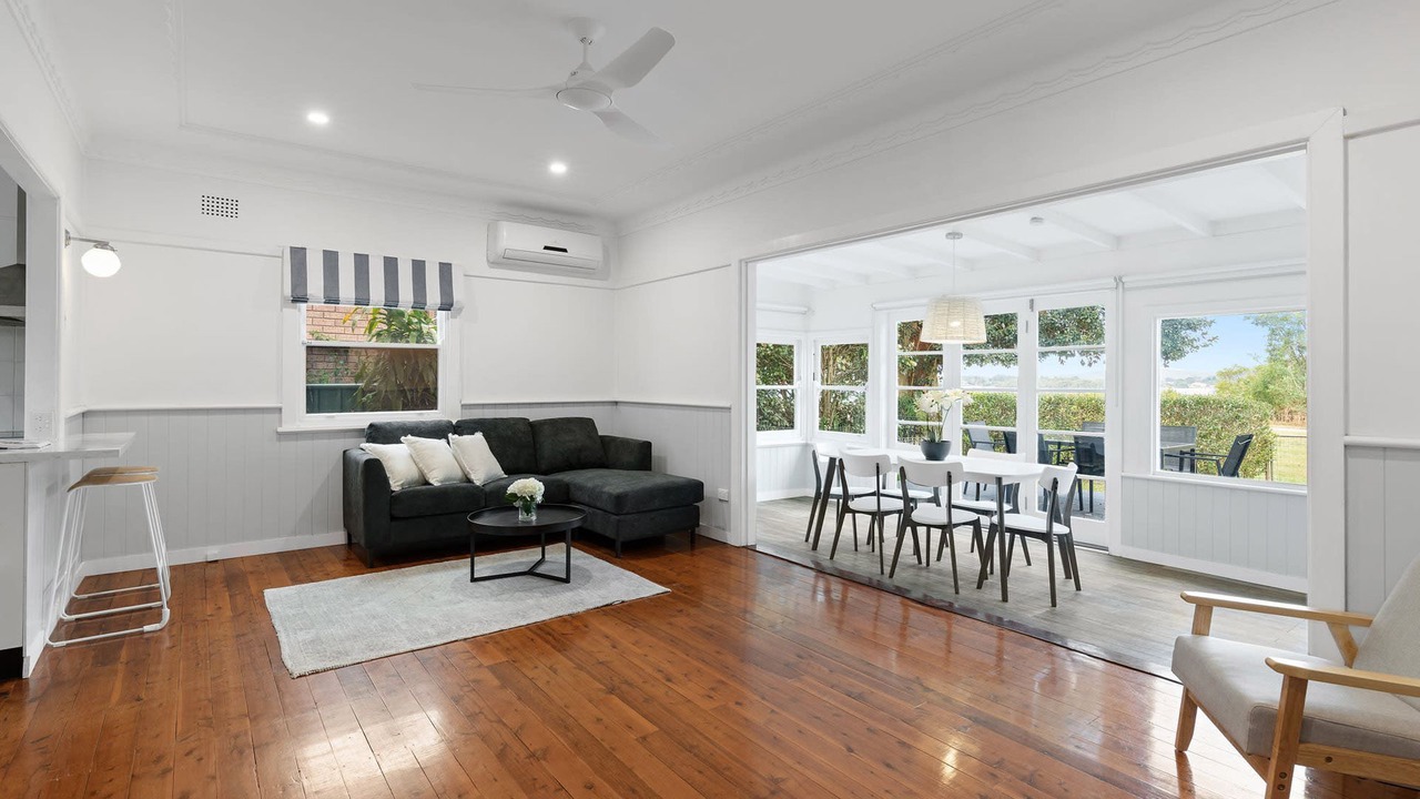 Photo of Livingroom in Woy Woy
