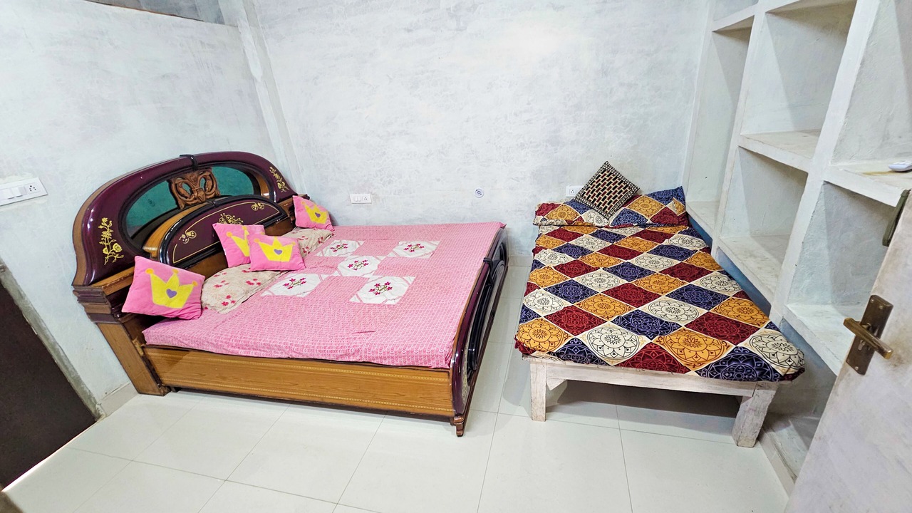 Photo of Bedroom in Mathura