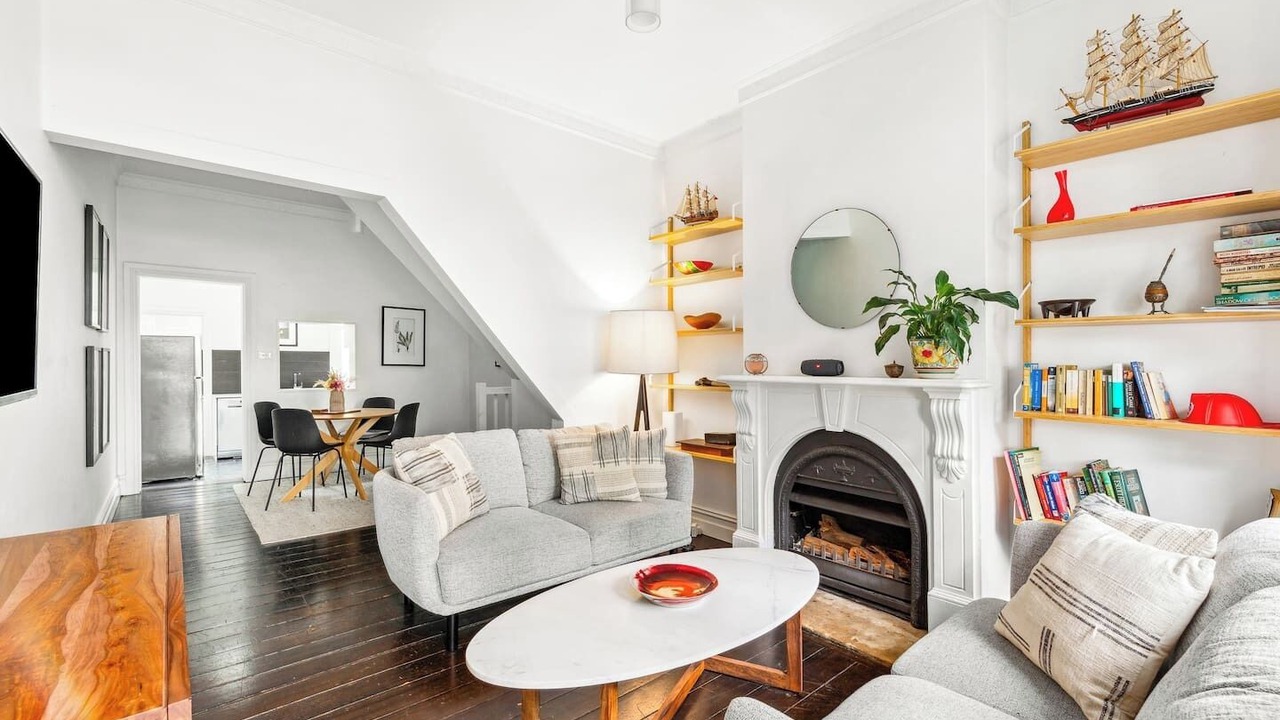 Photo of Livingroom in Alexandria