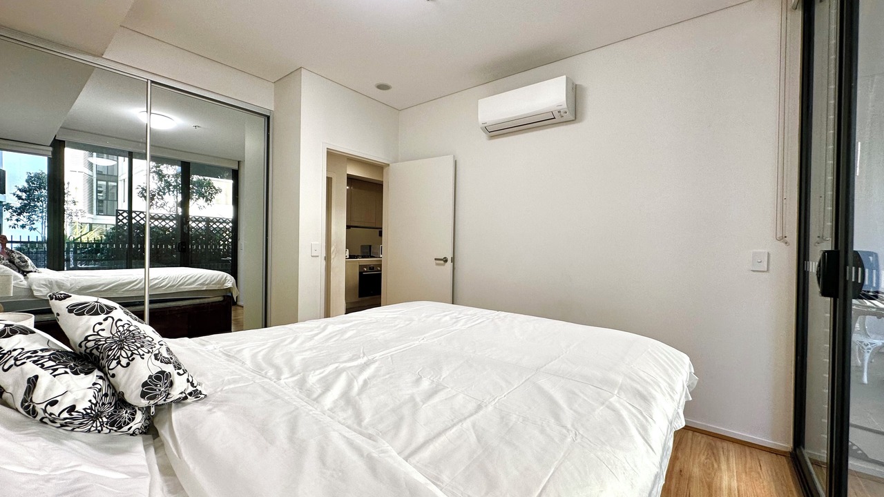 Photo of Bedroom in Wentworth Point