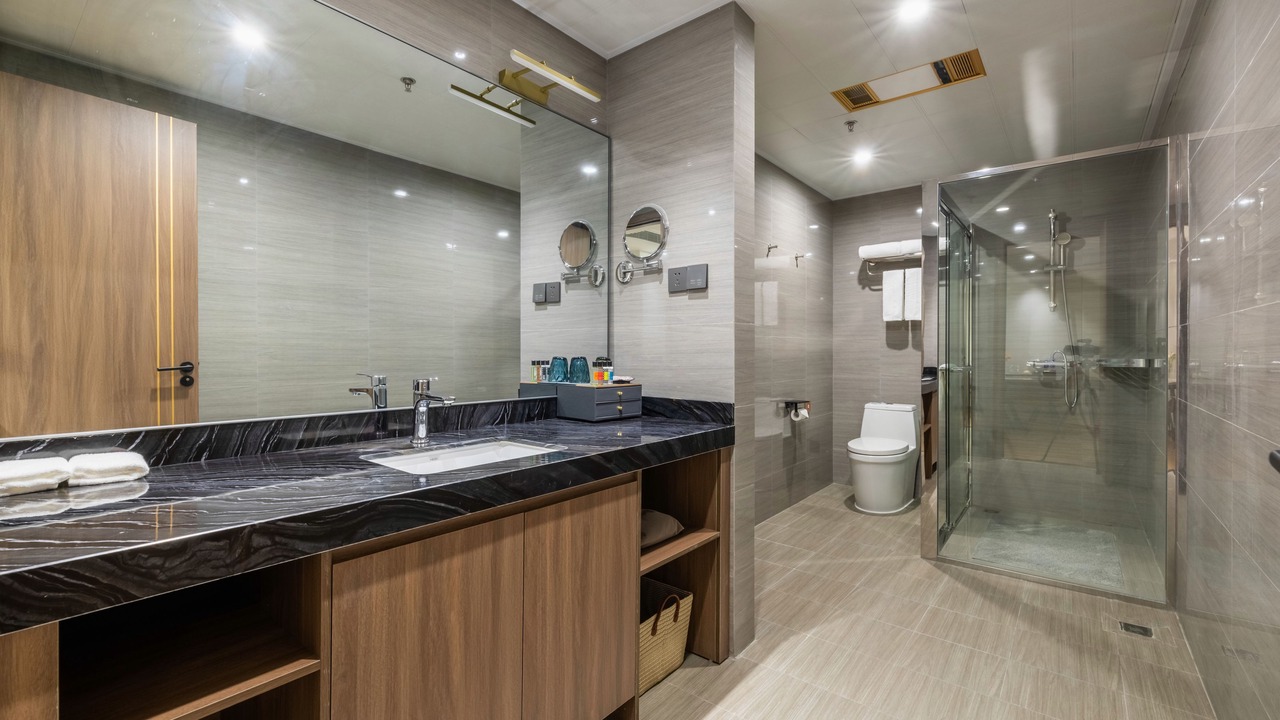 Photo of Bathroom in Lianhua Community