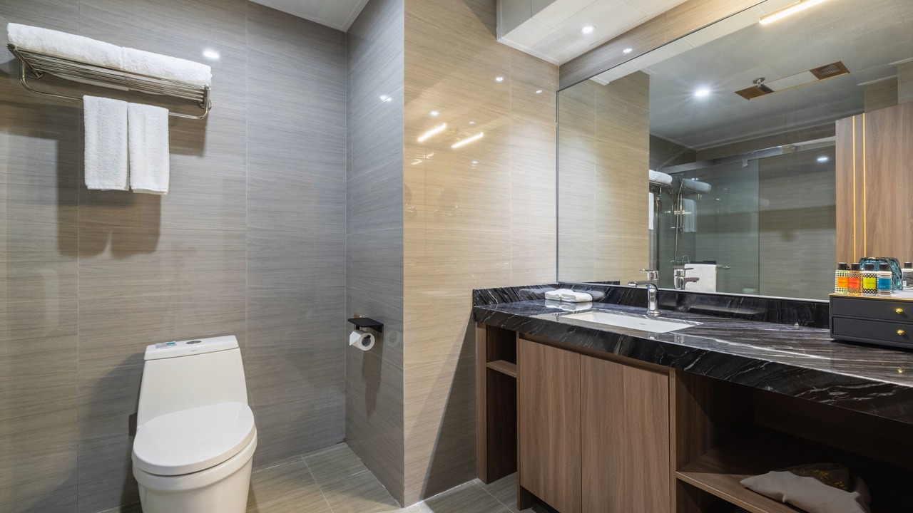 Photo of Bathroom in Lianhua Community