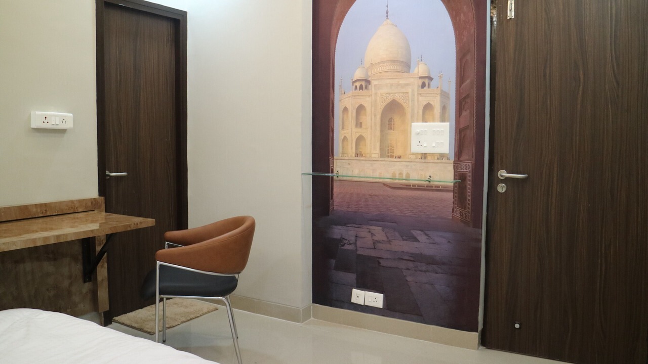Photo of Bedroom in Taj Ganj