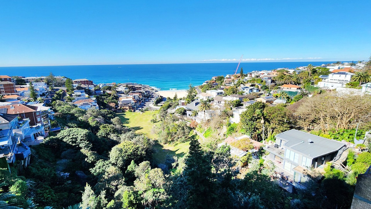 Photo of Others in Bronte
