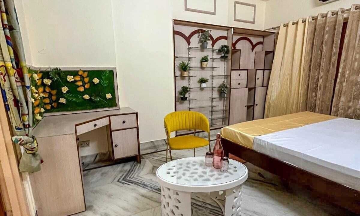 Photo of Bedroom in Mahmoorganj