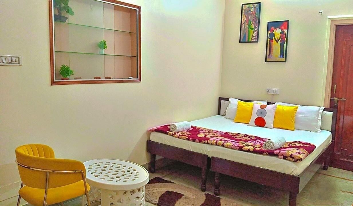Photo of Bedroom in Mahmoorganj