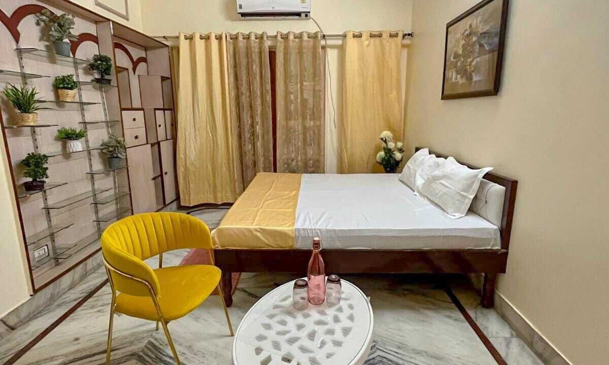 Photo of Bedroom in Mahmoorganj