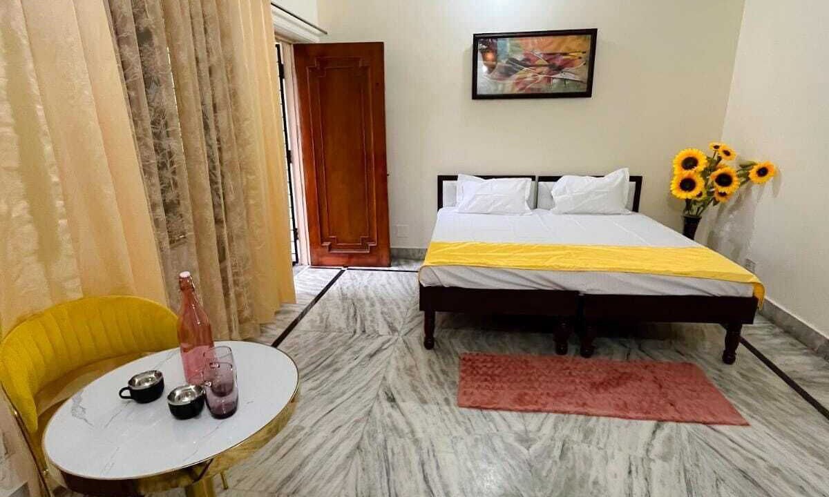 Photo of Bedroom in Mahmoorganj