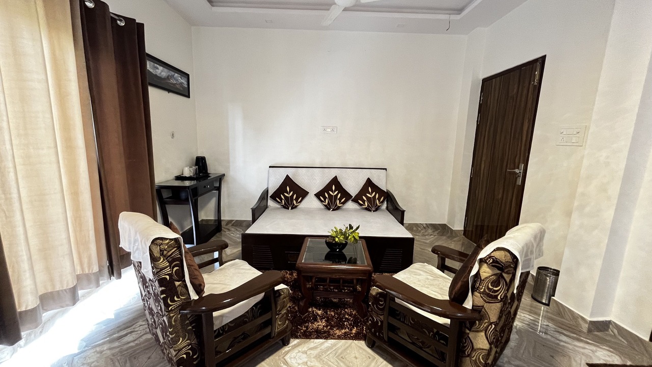 Photo of Livingroom in Taj Ganj