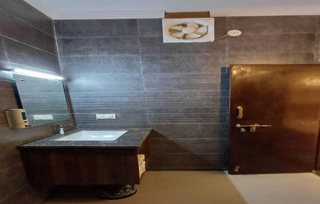 Photo of Bathroom in Basai