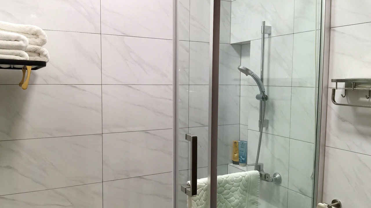 Photo of Bathroom in Xiangzhou District