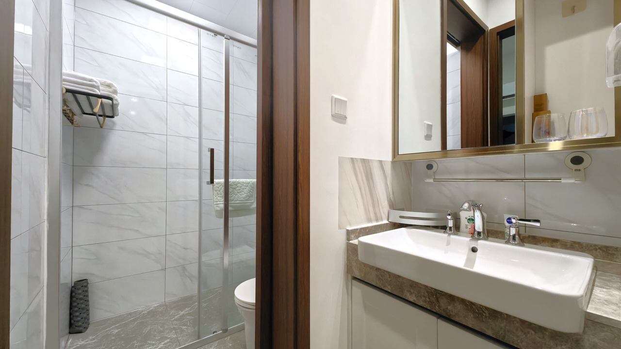 Photo of Bathroom in Xiangzhou District