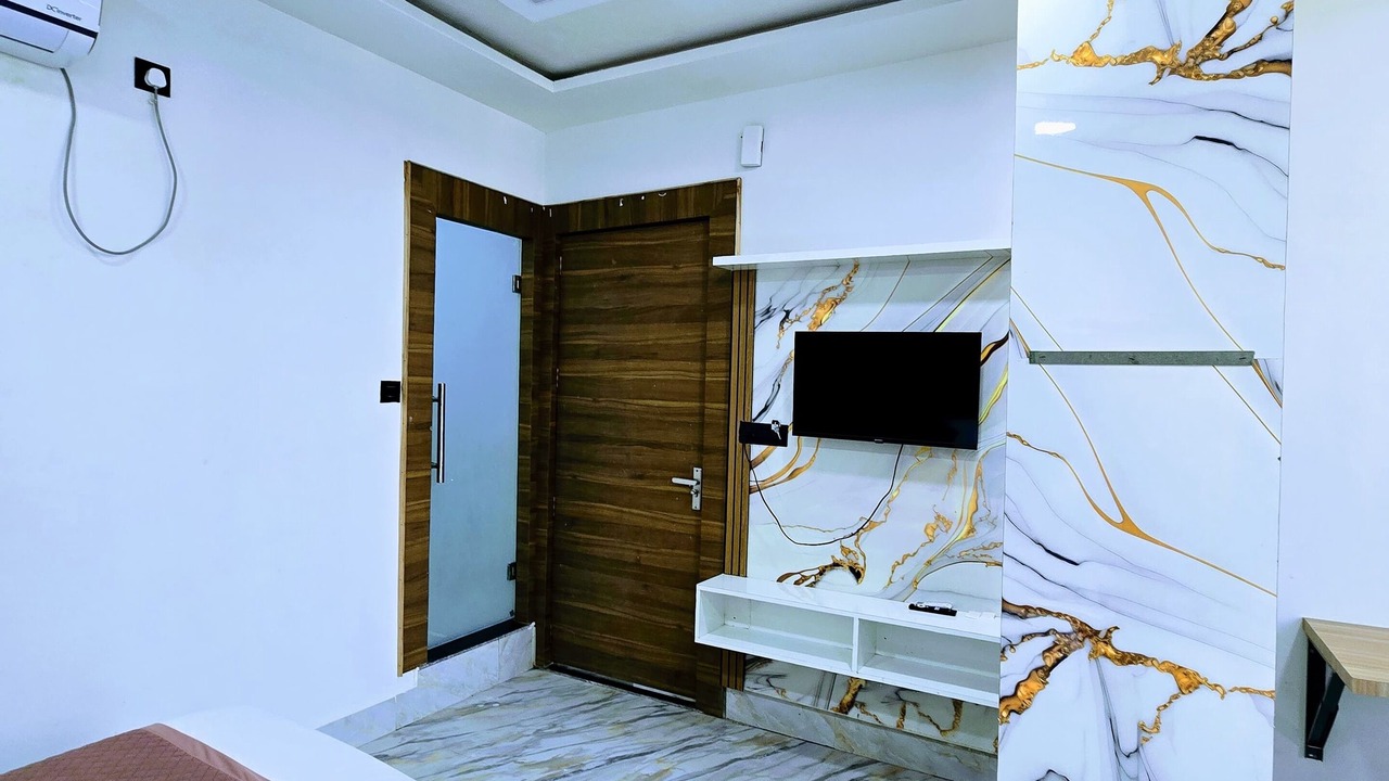 Photo of Bedroom in Mathura