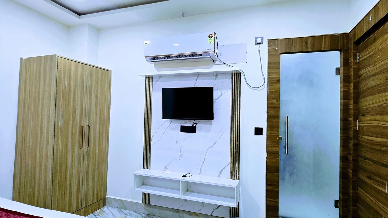 Photo of Bedroom in Mathura