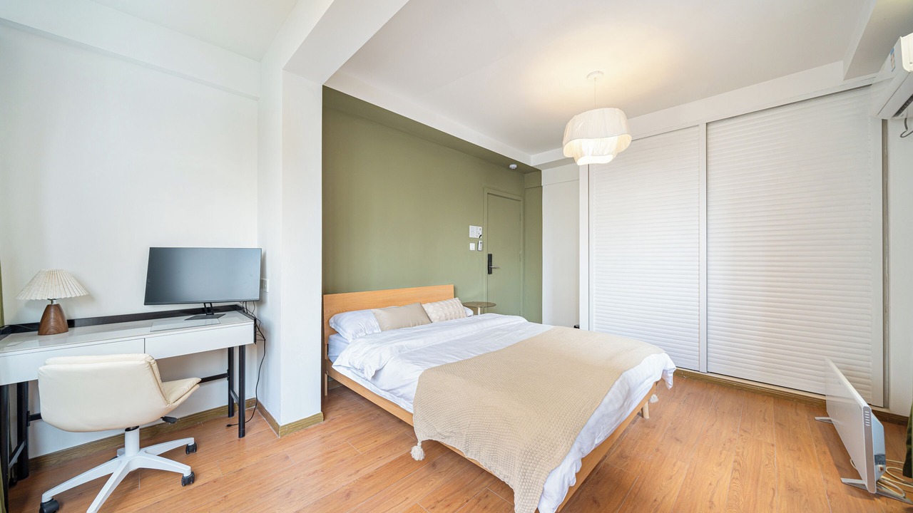 Photo of Bedroom in Changshou Road