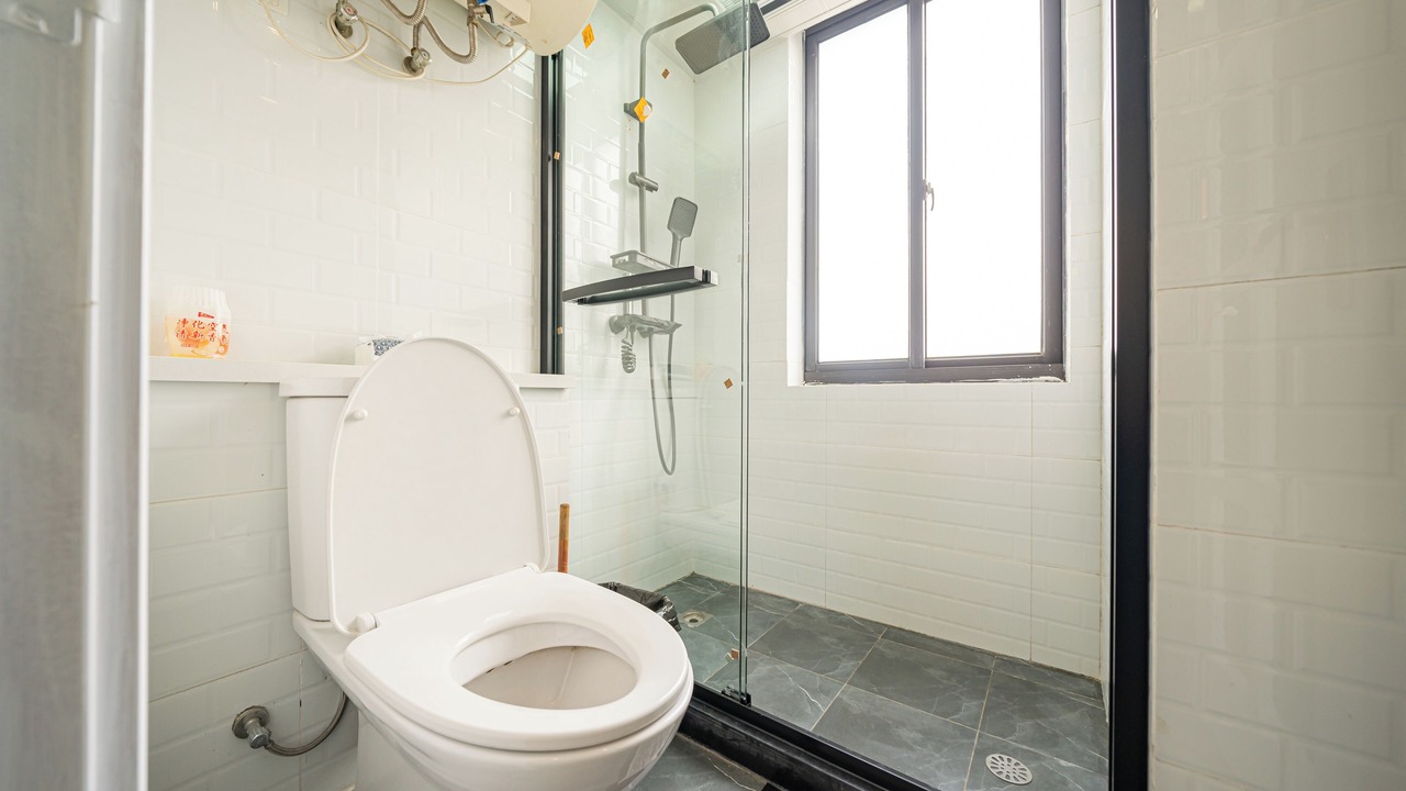 Photo of Bathroom in Changshou Road