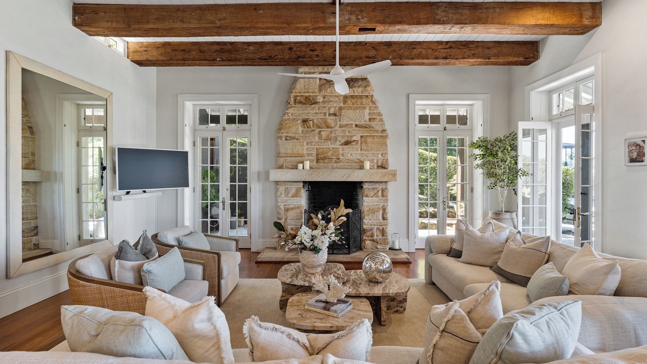 Photo of Livingroom in Bayview