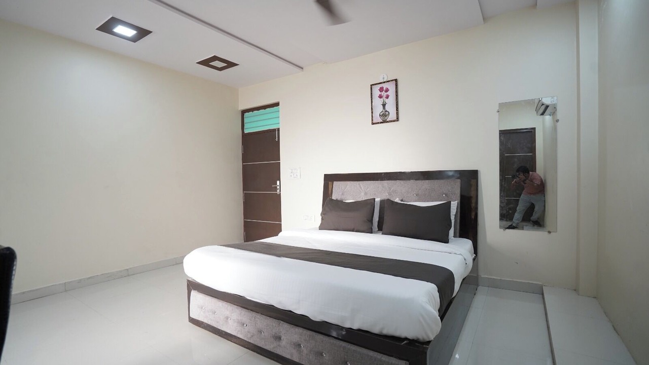 Photo of Bedroom in Agra