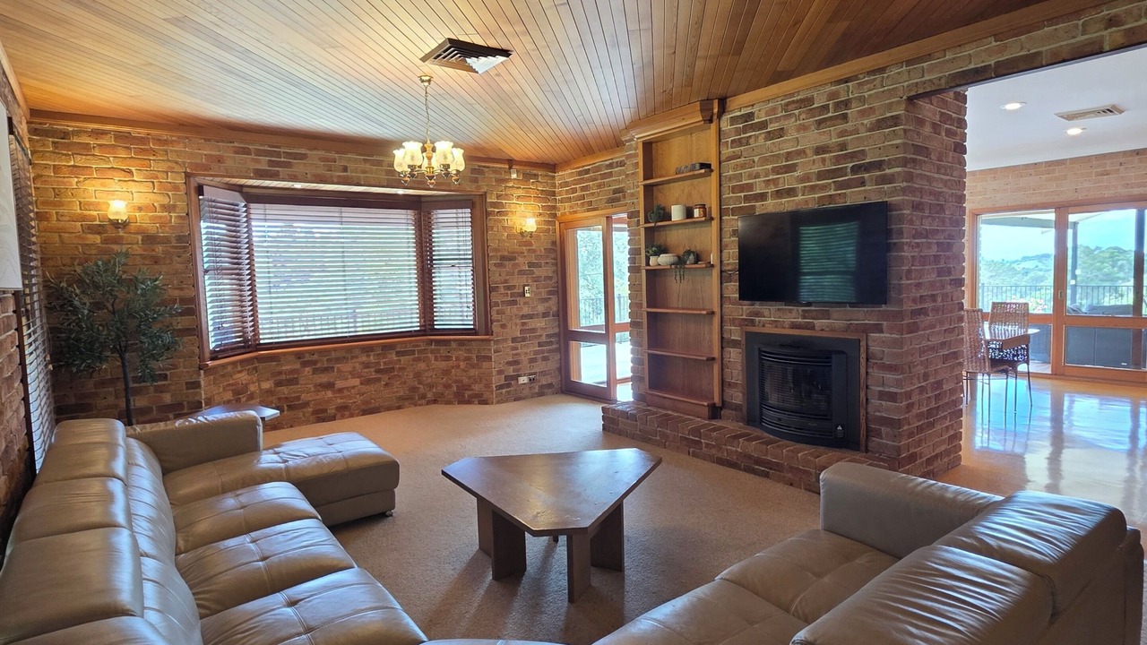 Photo of Livingroom in Denham Court