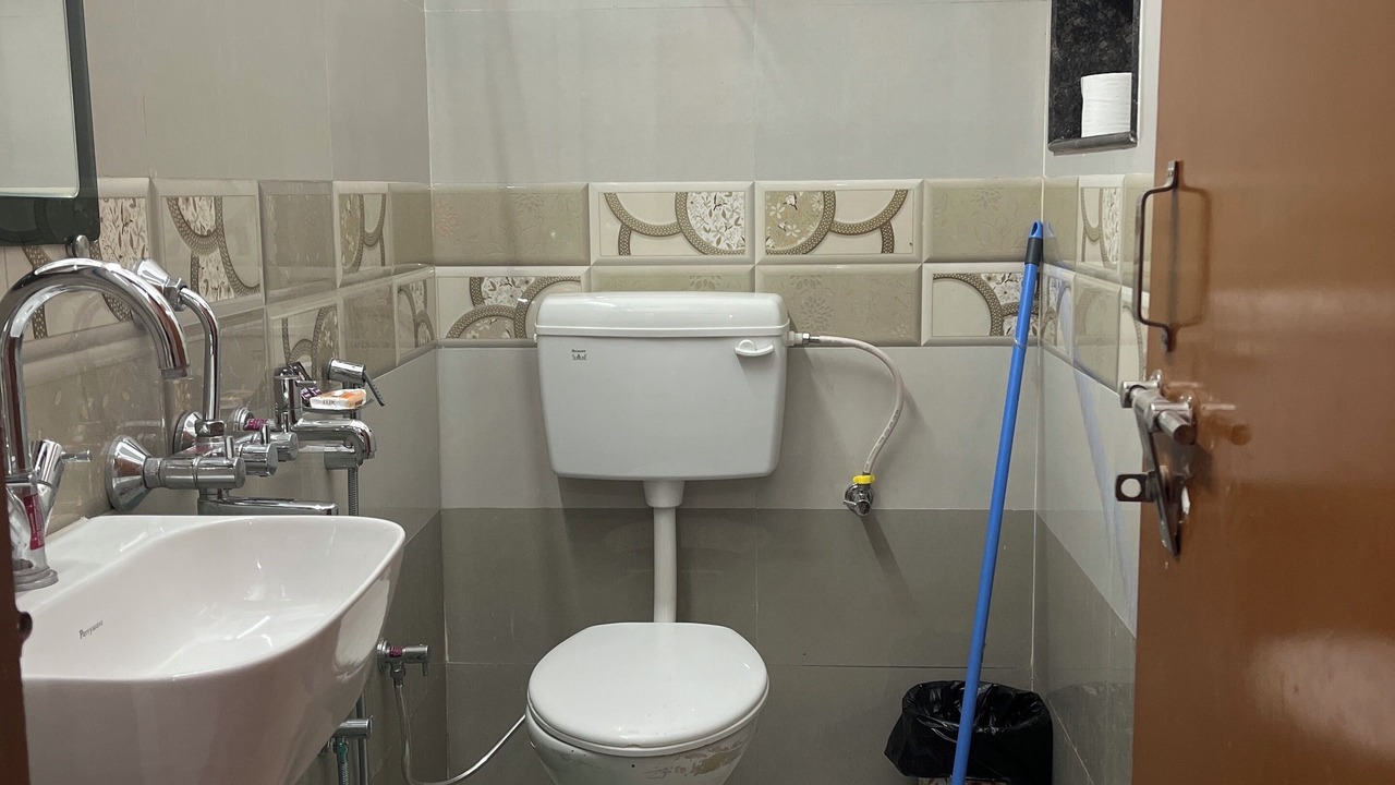 Photo of Bathroom in Hazratganj