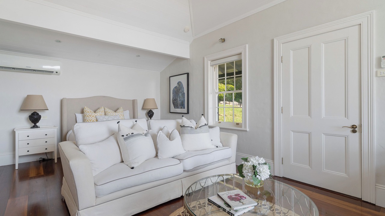 Photo of Livingroom in Bayview