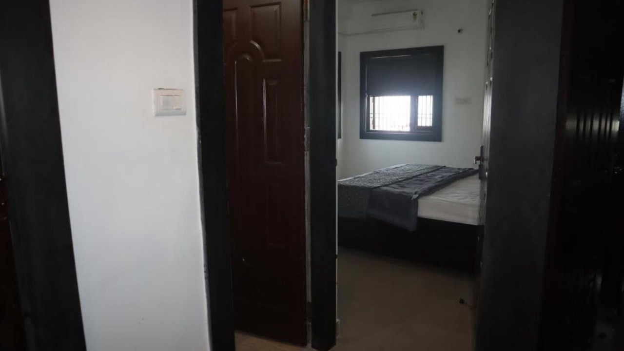 Photo of Bedroom in Mahmoorganj
