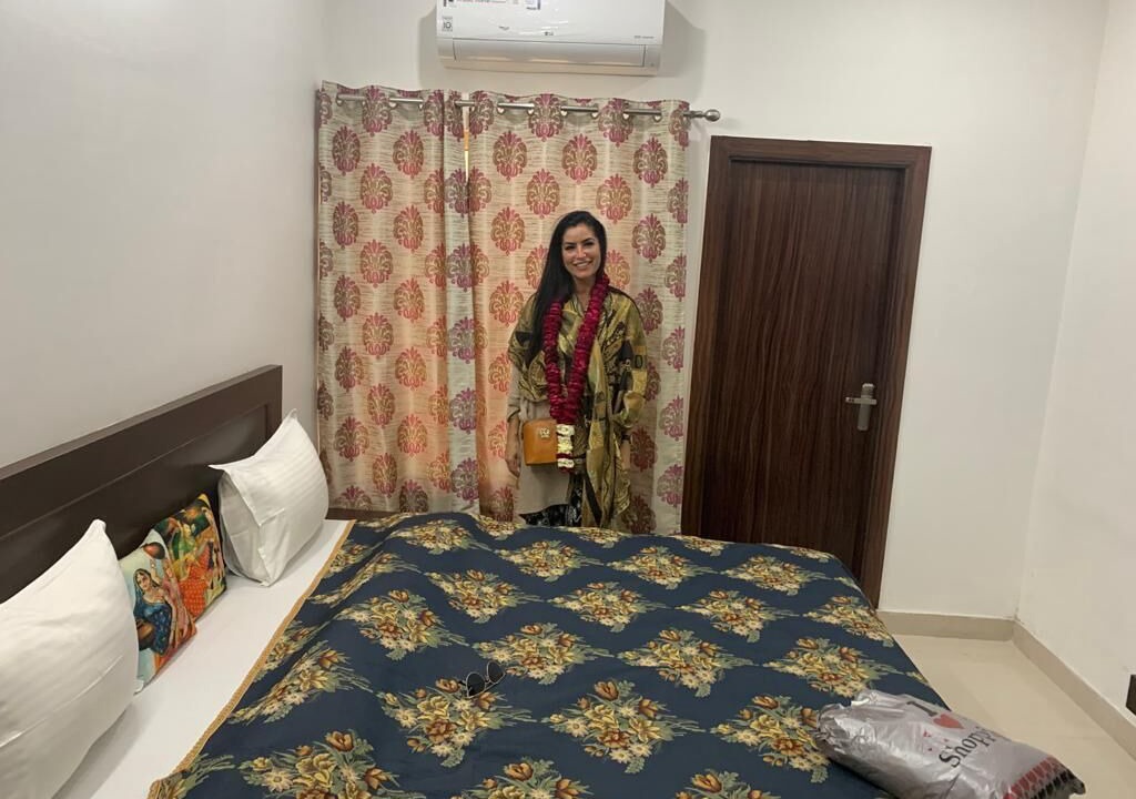 Photo of Bedroom in Taj Ganj