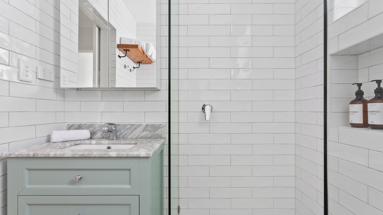 Photo of Bathroom in Freshwater