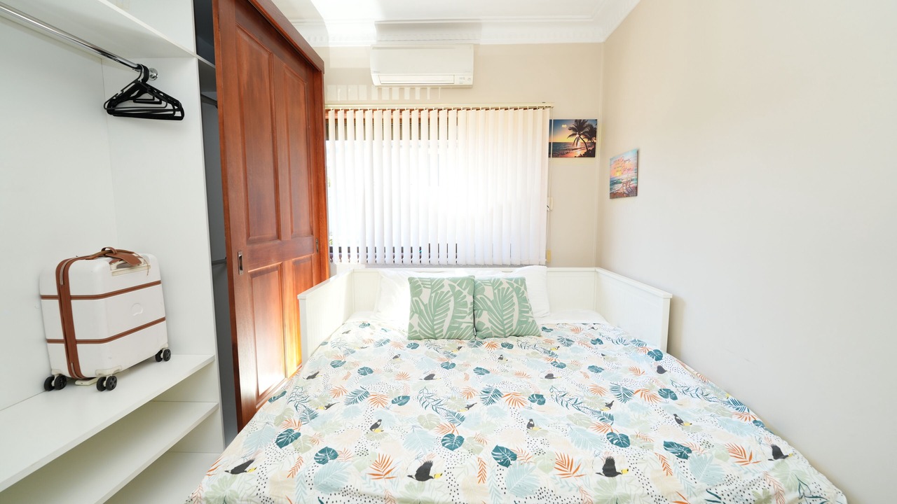 Photo of Bedroom in Roselands