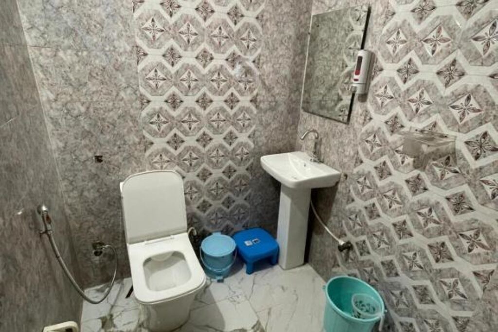 Photo of Bathroom in Basai