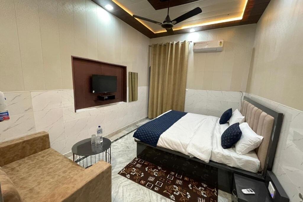 Photo of Bedroom in Agra