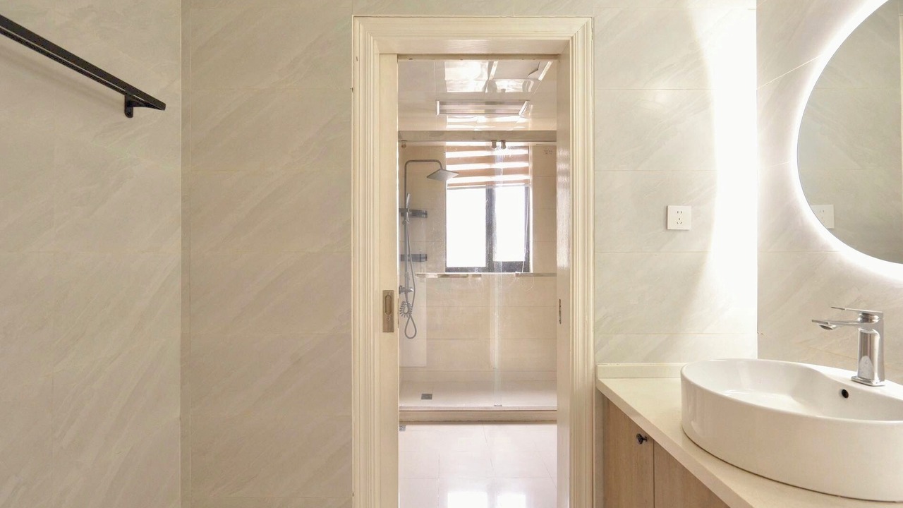 Photo of Bathroom in Downtown Shanghai