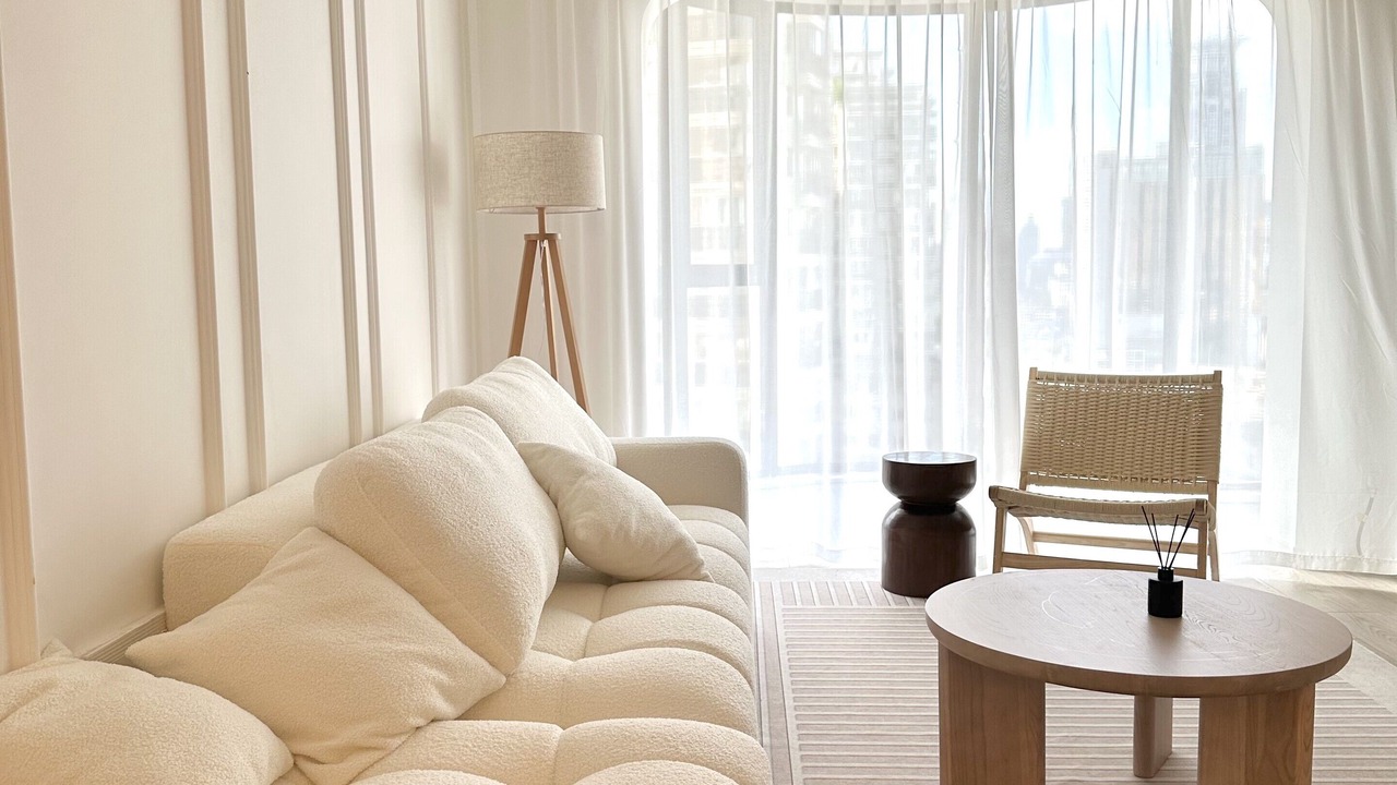 Photo of Livingroom in Downtown Shanghai