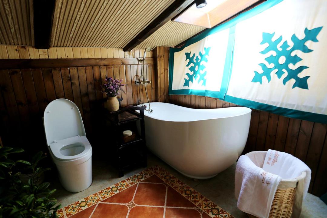 Photo of Bathroom in Shangri-La