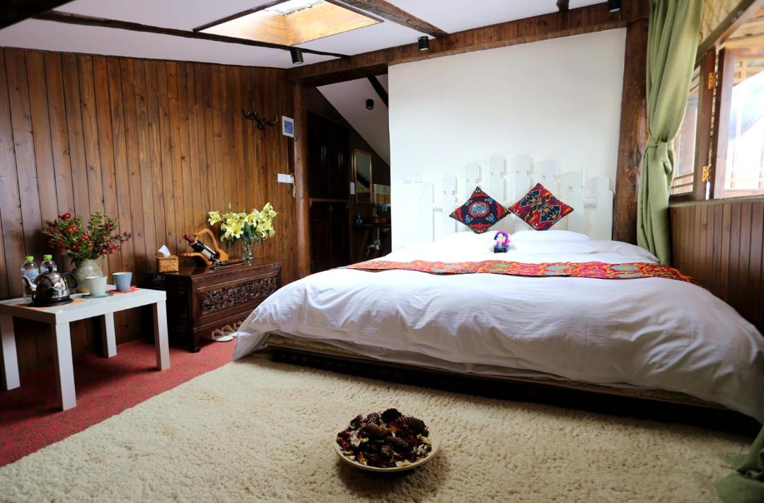 Photo of Bedroom in Shangri-La