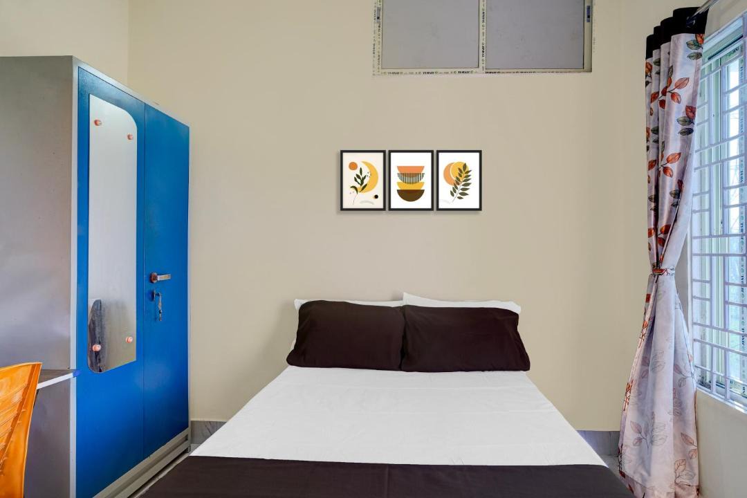 Photo of Bedroom in Sualkuchi