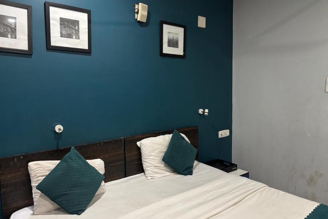 Photo of Bedroom in Sualkuchi