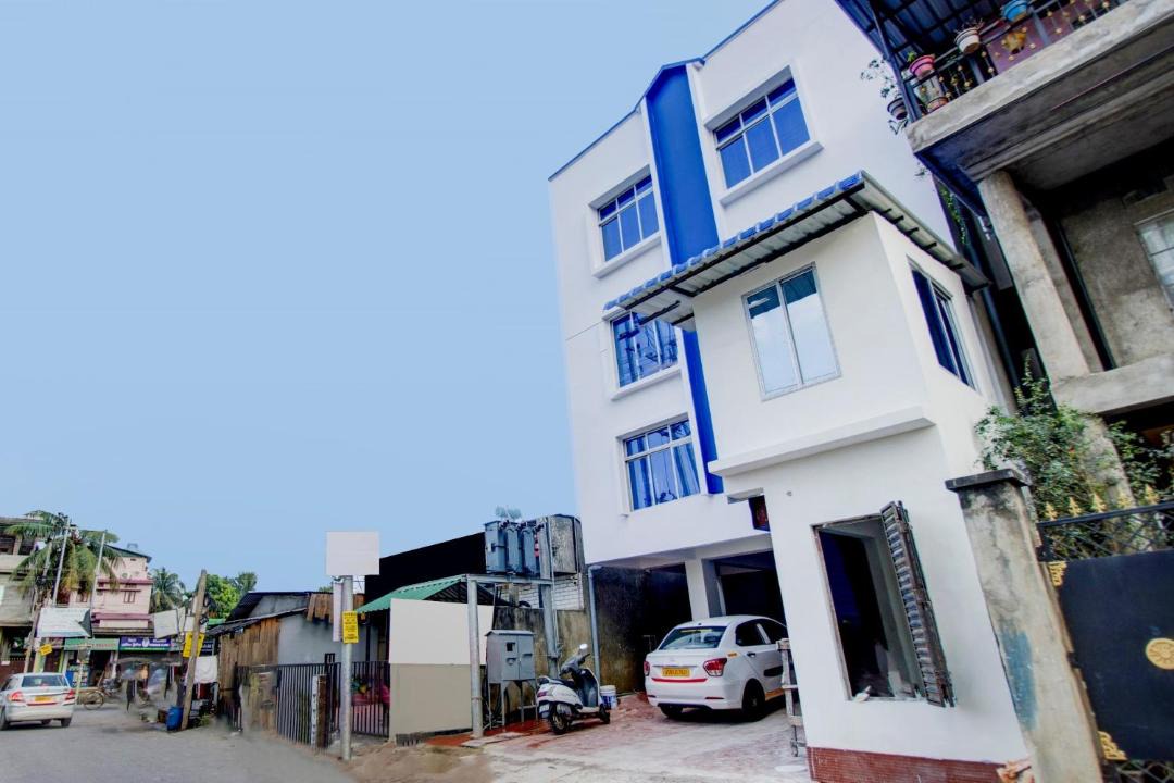 Photo of Buildings in Sualkuchi