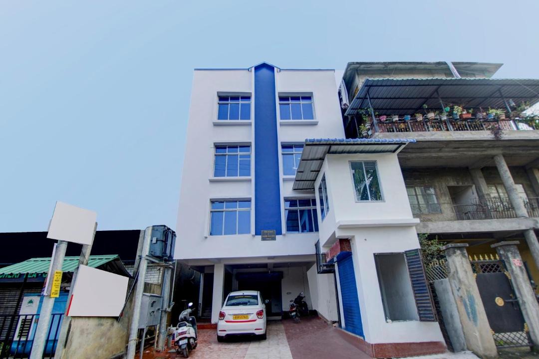 Photo of Buildings in Sualkuchi