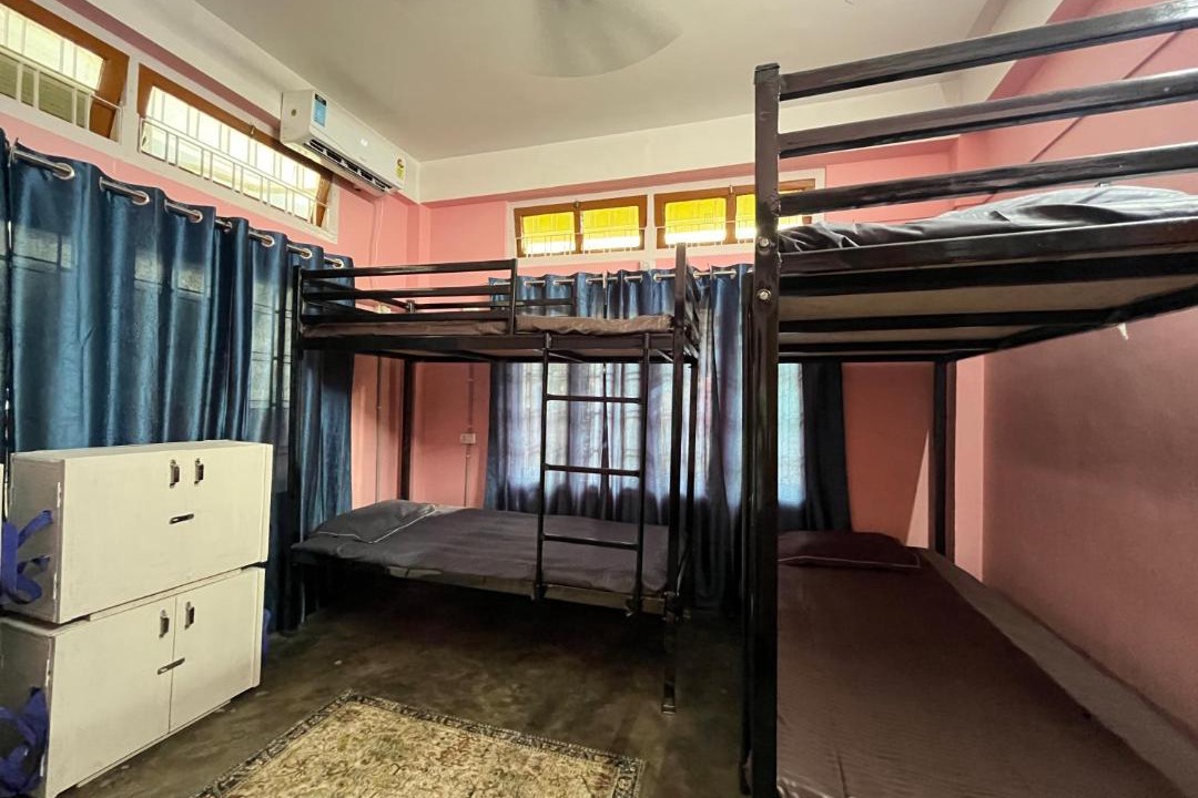 Photo of Bedroom in Sualkuchi