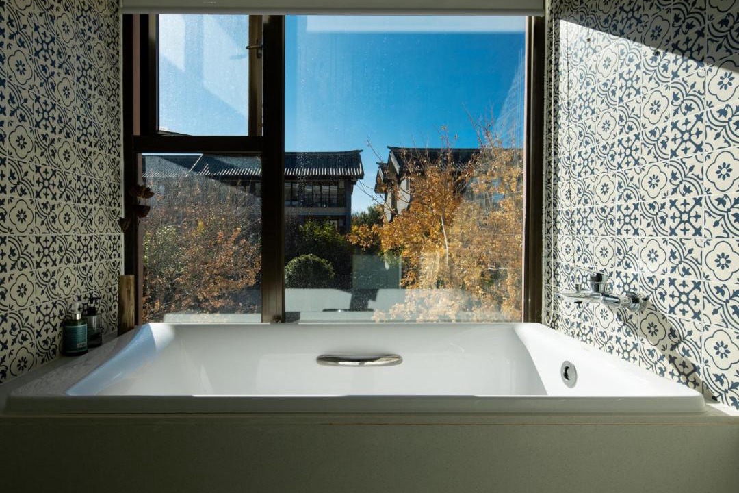 Photo of Bathroom in Dayan Old Town