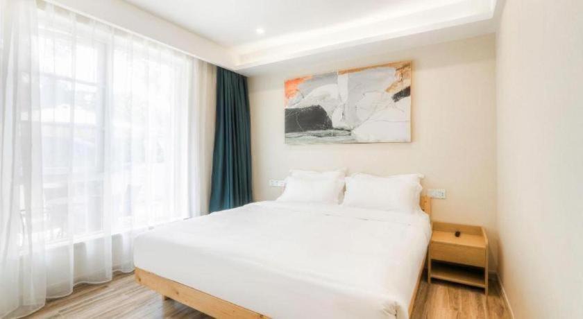 Photo of Bedroom in Dong Hu Lake