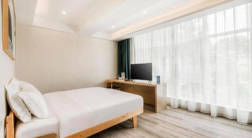 Photo of Bedroom in Dong Hu Lake