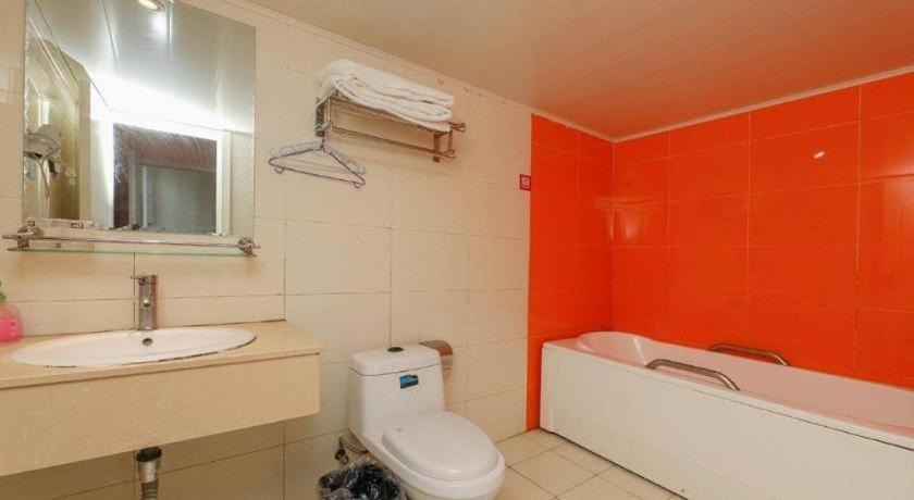 Photo of Bathroom in Yizhuang