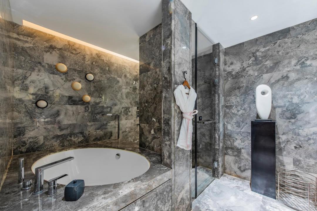 Photo of Bathroom in Downtown Hangzhou