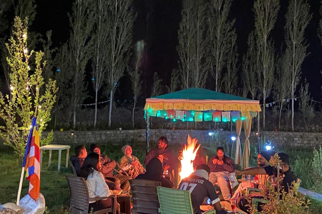 Photo of Others in Hundur