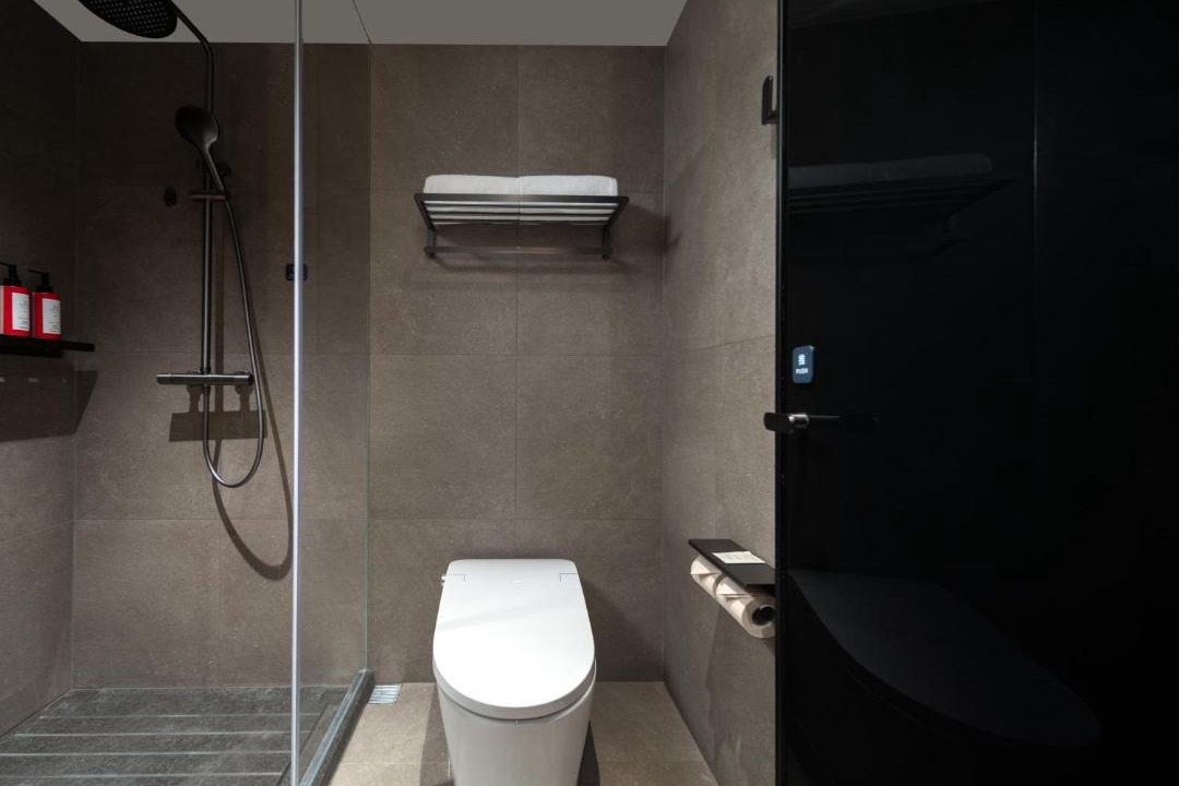 Photo of Bathroom in Haining Road