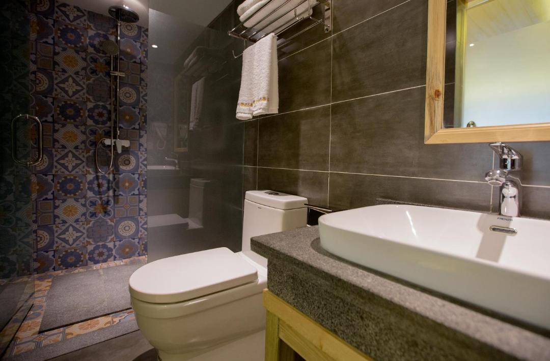 Photo of Bathroom in Dayan Old Town