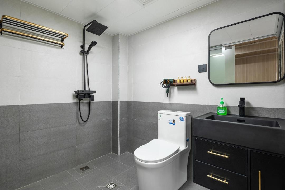 Photo of Bathroom in Longsheng Various Nationalities Autonomous County