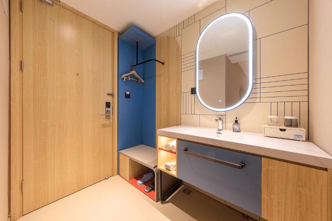 Photo of Bathroom in Jinsong Panjiayuan